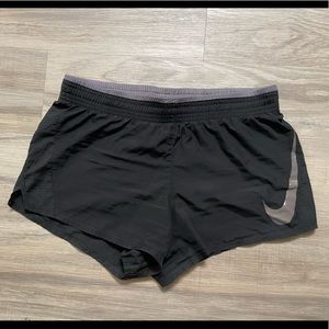 Black Nike shorts small